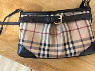 （分類：）位於 。 由 swaggerbabeinthehouse 提交（商品編號 1439020137，圖片 1）。簡介： 。