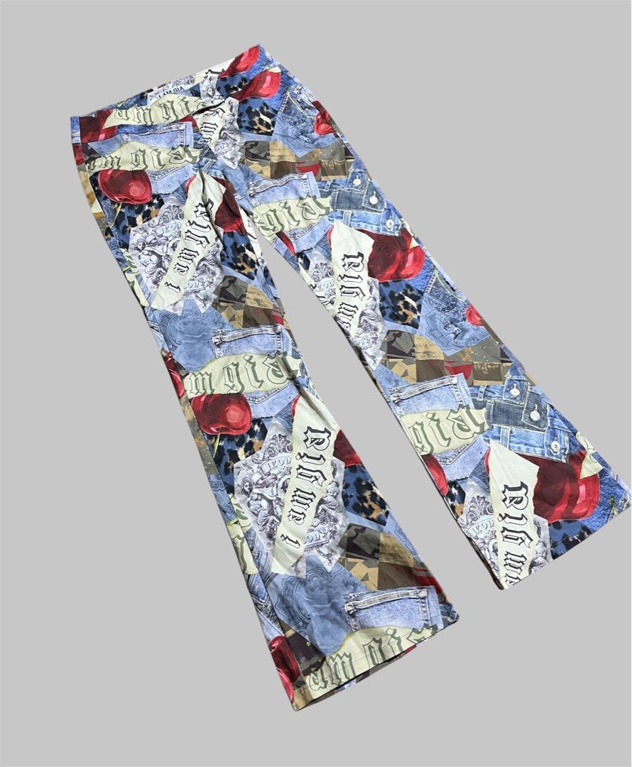 I AM GIA FLARE PANTS (Category: Coats, Jackets and Outerwear) located in Cebu City. Submitted by ubec_ph (Listing ID 1439027327, Image 3). Description: I AM GIA FLARE PANTS Good as new condition No issue Size W 32-34 L 44 Hem 11 Price: 1,000 Location: Cebu City Mop: Gcash Courier: J & T.