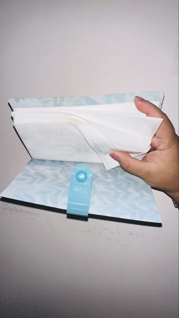 Instax photo album (Category: Cameras) located in Manila. Submitted by swift_cosmicocean (Listing ID 1438927163, Image 3). Description: .