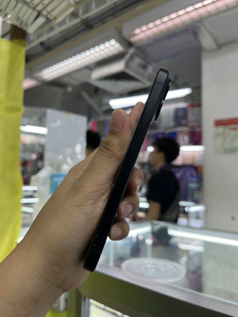 iPhone 15 128GB Factory Unlock No Issue Secondhand (Category: iPhone 15 Series) located in Pasig City. Submitted by FarAndRayShop (Listing ID 1438921117, Image 2). Description: OPEN FOR SWAP/SELLING/BUYING (RFS: Buy and Sell) Price: 26,499 iPhone 15 128GB •FACTORY UNLOCK •NO HIDDEN ISSUES •TEST TO SAWA •Authentic Phone Physical store in Greenhills Shopping Center XD-07 Stall Number Look For Rayray Or Anika NO CASH INSTALLMENT We are open also for