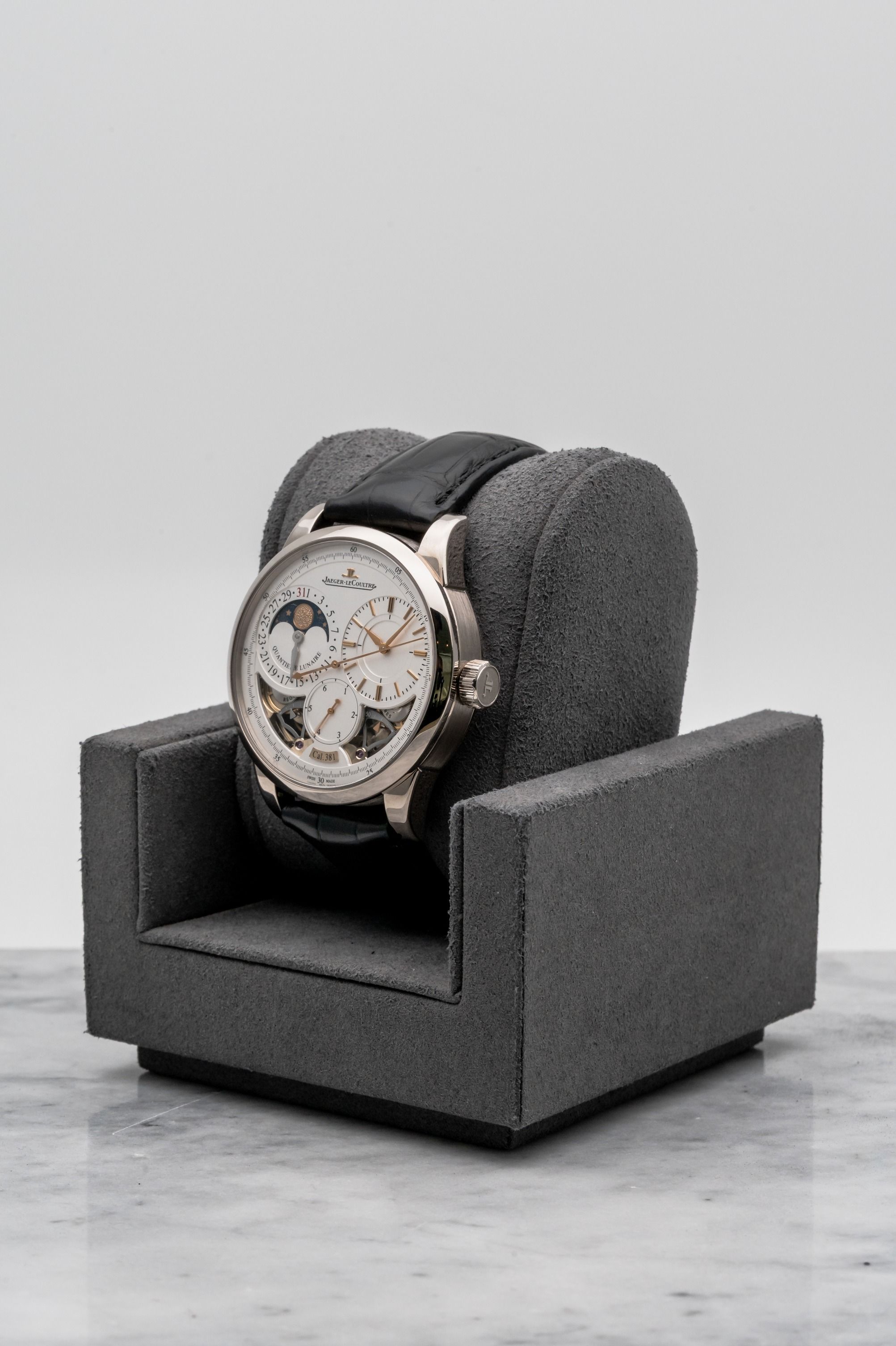 Jaeger-LeCoultre Duomètre Quantième Lunaire Q6043420 Silver Dial • 2017 • 📦 & 📄 (Category: Watches) located in Singapore. Submitted by timetells (Listing ID 1438906167, Image 2). Description: Brand: Jaeger-LeCoultre Model: Duomètre Quantième Lunaire Reference Number: Q6043420 Year: 2017 Case Size: 40.5 mm Case Material: 18K White Gold Dial: Silver Dial with Off-Centred Time Display, Pointer Date and Moonphase Indicator, Dual-Wing Power Reserve 