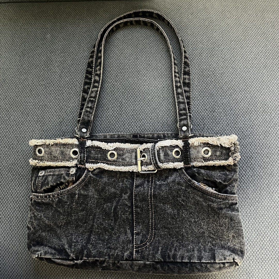 Japan Vintage Black Denim Y2k Shoulder Bag (Category: Shoulder Bags) located in Silang. Submitted by f4iryshop (Listing ID 1438986129, Image 1). Description: Japan Vintage Black Denim Y2k Shoulder Bag 750 php+ sf Condition: 10/10 Dimensions: view the pictures above -from Japan - actual photos Note: No When Worn Colors may vary due to lighting Please message me for shipping and payment method....