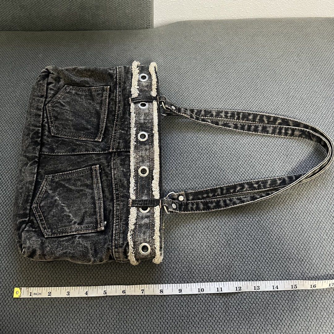 Japan Vintage Black Denim Y2k Shoulder Bag (Category: Shoulder Bags) located in Silang. Submitted by f4iryshop (Listing ID 1438986129, Image 3). Description: Japan Vintage Black Denim Y2k Shoulder Bag 750 php+ sf Condition: 10/10 Dimensions: view the pictures above -from Japan - actual photos Note: No When Worn Colors may vary due to lighting Please message me for shipping and payment method....