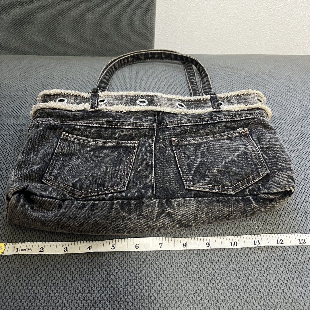 Japan Vintage Black Denim Y2k Shoulder Bag (Category: Shoulder Bags) located in Silang. Submitted by f4iryshop (Listing ID 1438986129, Image 2). Description: Japan Vintage Black Denim Y2k Shoulder Bag 750 php+ sf Condition: 10/10 Dimensions: view the pictures above -from Japan - actual photos Note: No When Worn Colors may vary due to lighting Please message me for shipping and payment method....