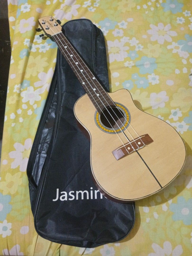 Jasmine Ukulele with case (Category: Musical Instruments) located in Manila. Submitted by thislegitfrfr (Listing ID 1438966120, Image 1). Description: The case is included. I don't use it anymore that's why I want to sell it. It was just sitting in the corner..