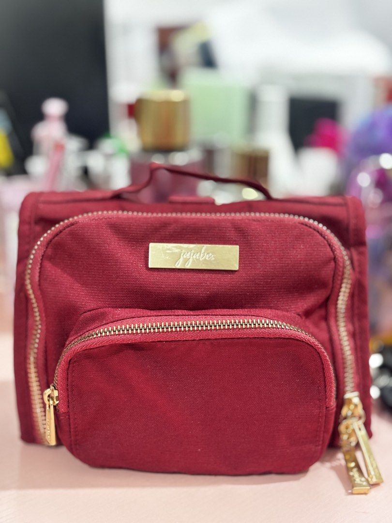 JuJuBe Mbff Tibetan Red (Category: Cross-body Bags) located in San Jose del Monte. Submitted by sabs_corner (Listing ID 1439010361, Image 1). Description: - JuJuBe Mbff - Tibetan red - Front pocket for extra storage - Stylish gold-toned zippers - JuJuBe logo detail - Convenient carrying handle.