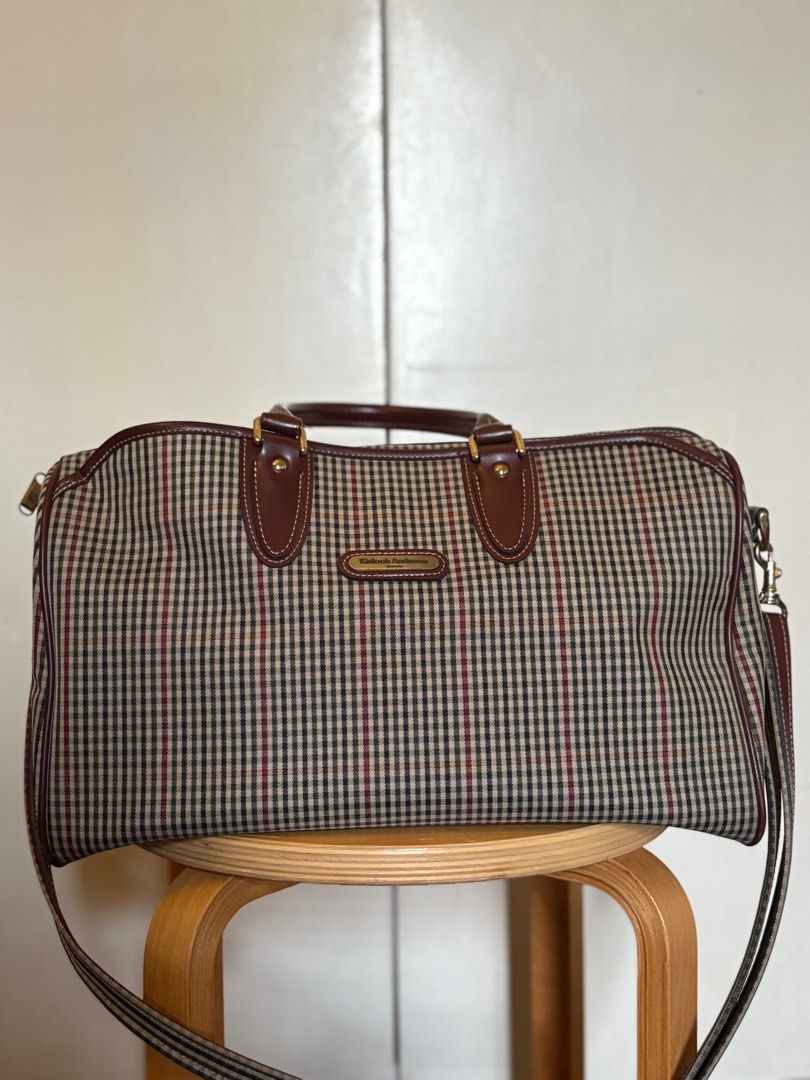 Kinloch Anderson Scotland (Category: Luxury Bags & Wallets) located in Quezon City. Submitted by se2ndlookph (Listing ID 1438902581, Image 1). Description: Kinloch Anderson Scotland Travel Bag Location: Quezon City.