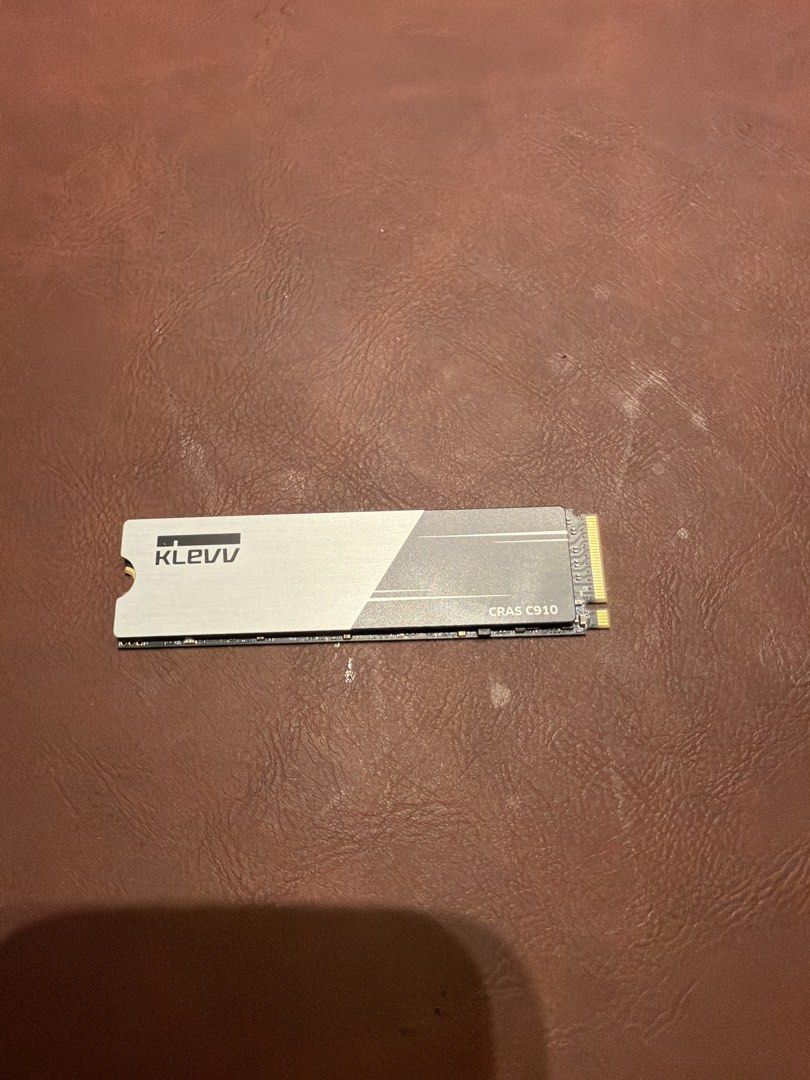 KLEVV CRAS C910 2TB NVMe SSD459646613723566080