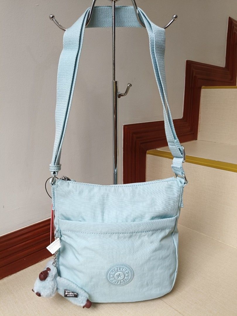 KP LNG #Libbie Crossbody Bag (Category: Cross-body Bags) located in Lapu Lapu. Submitted by brandsforless00 (Listing ID 1438891136, Image 2). Description: Orig Price: ₱2799 -Adjustable Strap -Water Resistant -Exterior: Nylon / Interior: Polyester -Dimensions:8.5''L x 8.5''H x 2.25''D -Front zip pocket -Internal zip/slip pocket -Monkey keychain ✔️🇺🇲 bought, Guaranteed Authentic ✔️Cheaper Compare to Mall price.