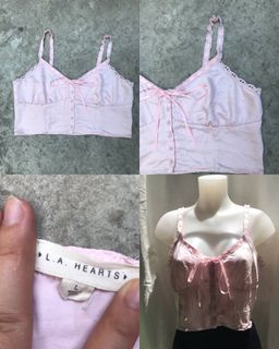 (Category: ) located in . Submitted by wardrobebyaandw_14 (Listing ID 1439057299, Image 1). Description: .