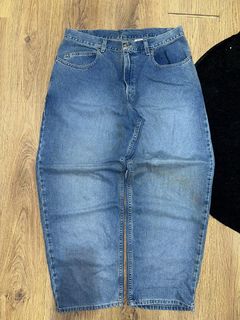 (Category: ) located in . Submitted by thriftkims0 (Listing ID 1438946104, Image 1). Description: .