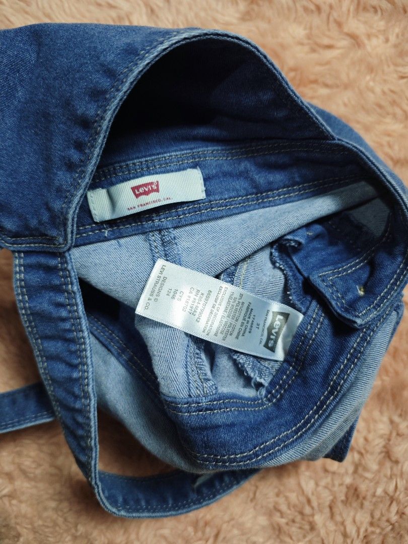 Levis Kids Jumpshorts (Category: Babies & Kids Fashion) located in Imus. Submitted by eykc01 (Listing ID 1438939386, Image 2). Description: Like New 3yo No Flaws.