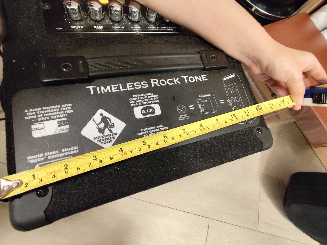 Line 6 Low Down Studio 110 音箱 （分類：樂器）位於 Hong Kong。 由 yukhing.ho 提交（商品編號 1439014068，圖片 3）。簡介： Line 6 Low Down Studio 110 音箱。具有多種控制旋鈕。適合練習或小型演出。。