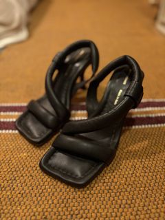 （分類：）位於 。 由 twosmalleyes 提交（商品編號 1438885619，圖片 1）。簡介： 。