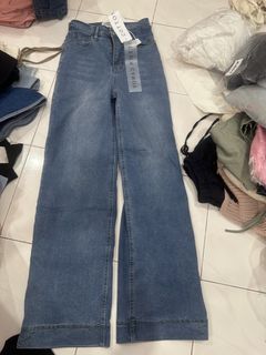 (Category: ) located in . Submitted by kattylim1996 (Listing ID 1438905407, Image 1). Description: .