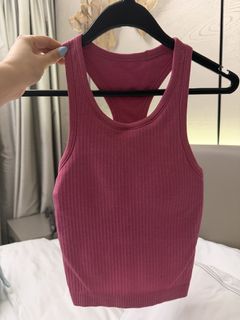 (Category: ) located in . Submitted by singaporeclothes1234 (Listing ID 1439036390, Image 1). Description: .