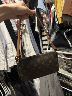 (Category: ) located in . Submitted by bambinaaa (Listing ID 1438913965, Image 1). Description: .