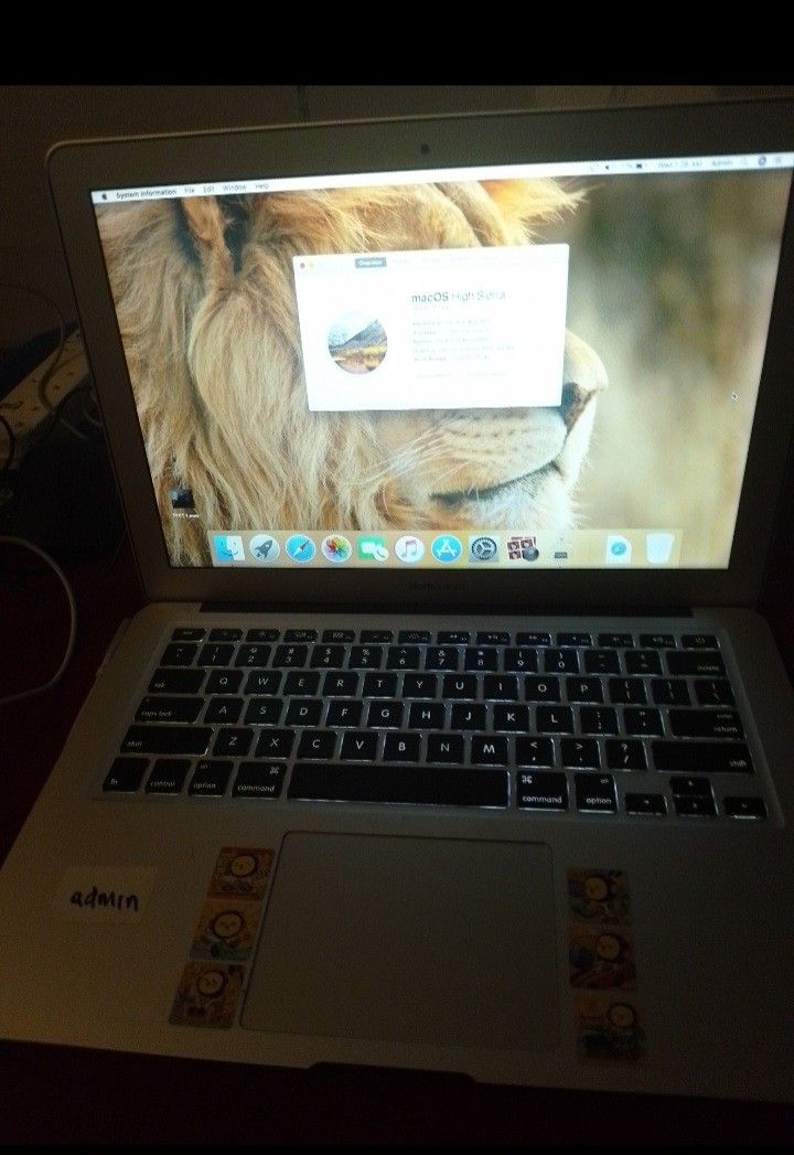 MacBook Air 13-inch (Mid 2011)459542954519439361