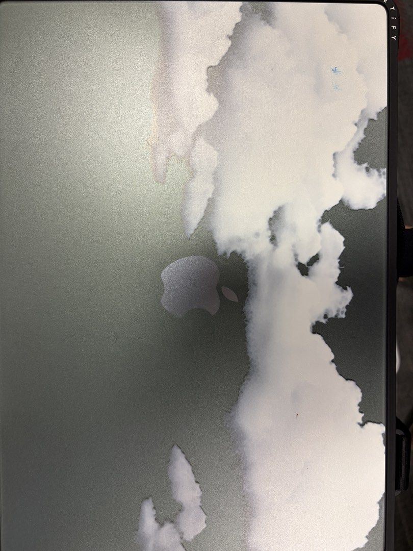 MacBook Air M4 15 inch459756659771985921