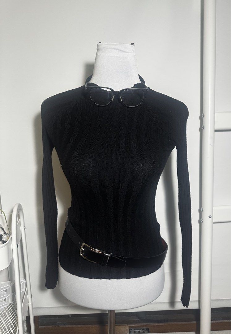 mango ribbed knit sweater xs (Category: Longsleeves) located in Quezon City. Submitted by shousasstylism (Listing ID 1439063677, Image 1). Description: welcome to shousa’s stylism! flaws: little to none size: XS does not come with accs! rfs: i need funds and i’m decluttering! been with me for a while and still hasn’t had any flaws! it upsets me having to sell this but the fabric doesn’t fit around my armpits. happy stylish shopping!!!.