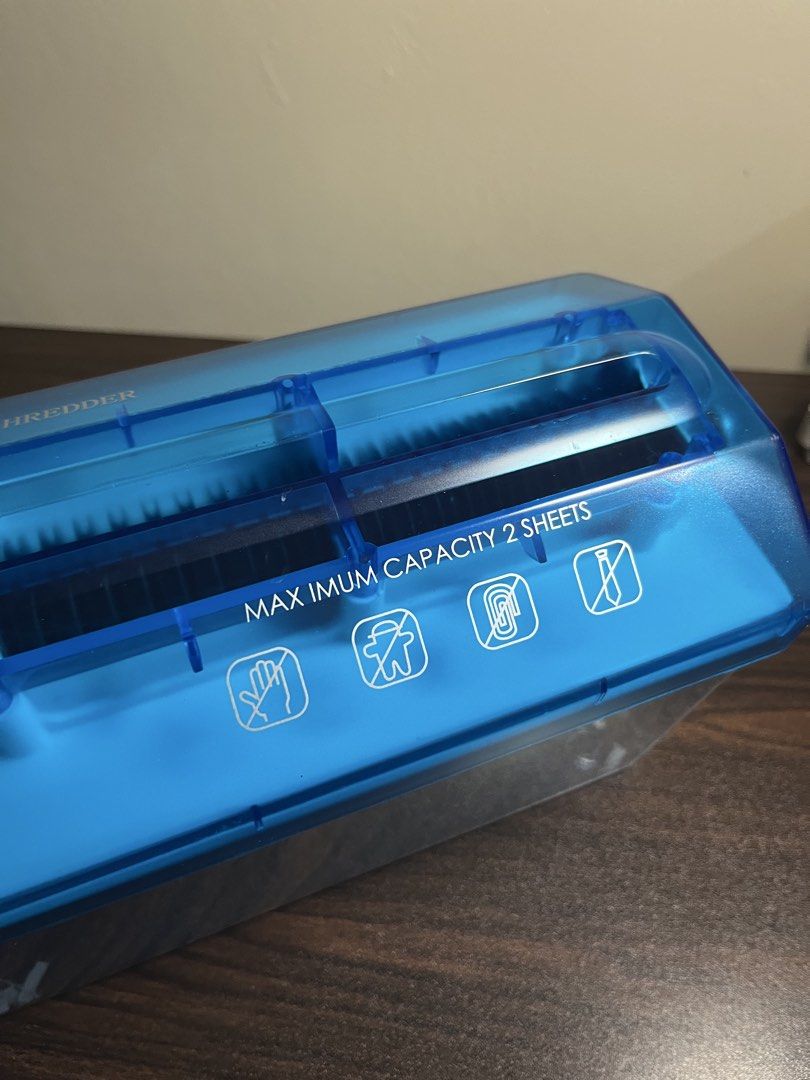 Manual Paper Shredder (Category: Office & Business Technology) located in Caloocan City. Submitted by wendelynkrista (Listing ID 1439001583, Image 3). Description: - Manual paper shredder for secure document disposal. - Shreds paper into 3mm strips. - 229mm paper inlet width. - Ideal for office, school, and home use. - Shreds up to 2 sheets at once. - Safety reminder: Keep fingers, clothing, and hair away from the paper inlet. RFS: Nakatambak na 