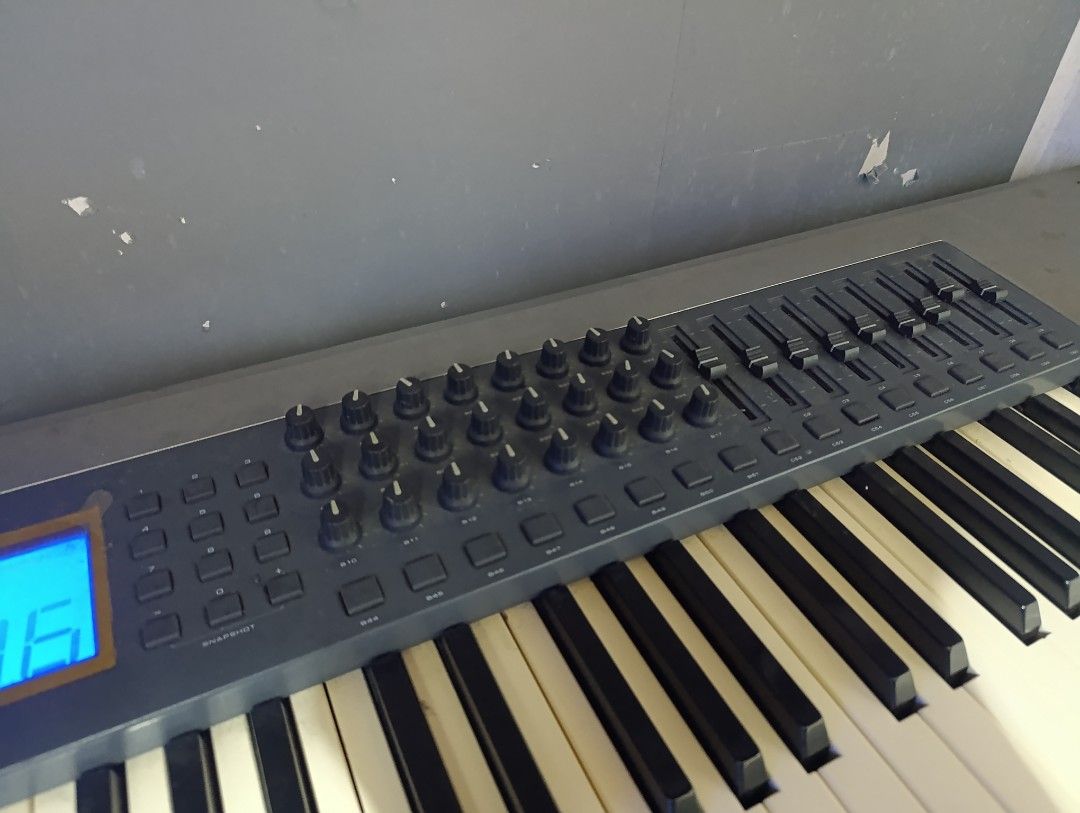 M-Audio Keystation Pro 88 MIDI Controller (Category: Musical Instruments) located in Muntinlupa City. Submitted by seanramos643 (Listing ID 1439064876, Image 2). Description: For Sale or Swap Available for swapping to other items -88 Keys Midi Keyboard -24 Assignable Knobs -22 Assignable Buttons -9 Assignable 60mm Faders -Pitch Bend -Modulation wheel -Midi in and out -USB Midi Controller Inputs -Foot switch -Sustain -Expression Pedal No Issues al
