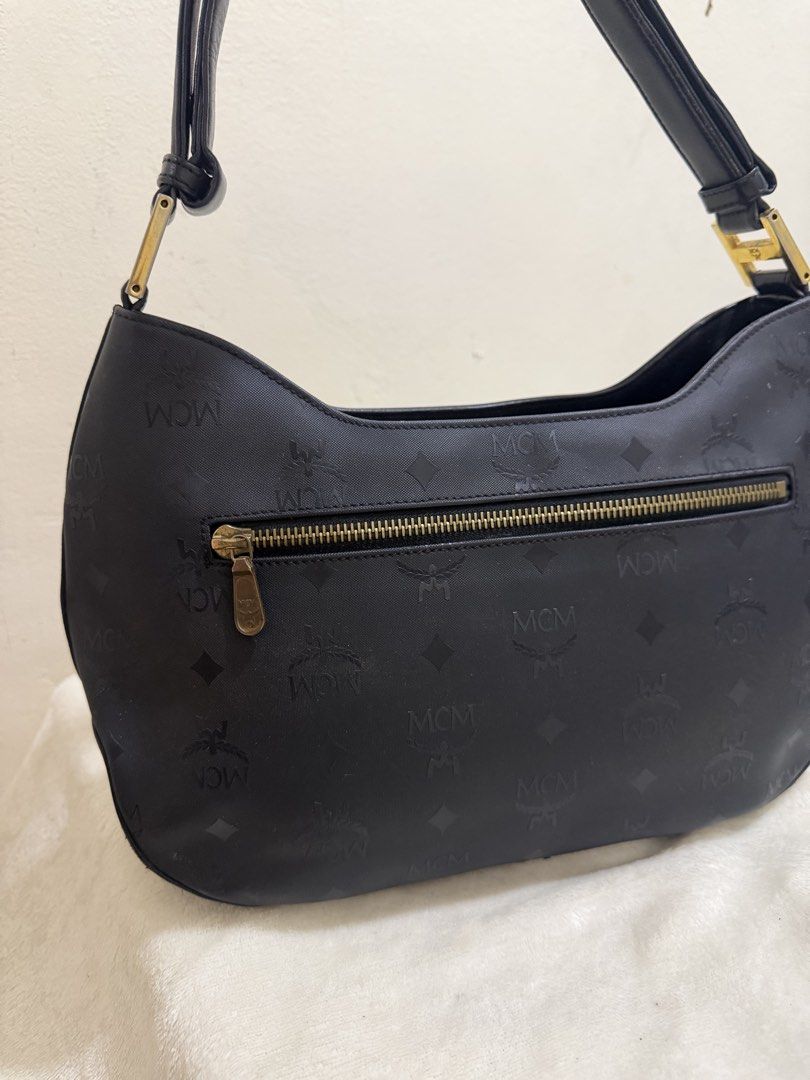 mcm germany 2 ways sling /shoulder (Category: Luxury Bags & Wallets) located in Cebu City. Submitted by cloverseven23 (Listing ID 1438951169, Image 2). Description: .