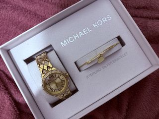 (Category: ) located in . Submitted by closetbyanneph (Listing ID 1439010239, Image 1). Description: .