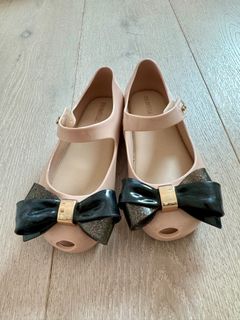 （分類：）位於 。 由 33957 提交（商品編號 1438891601，圖片 1）。簡介： 。