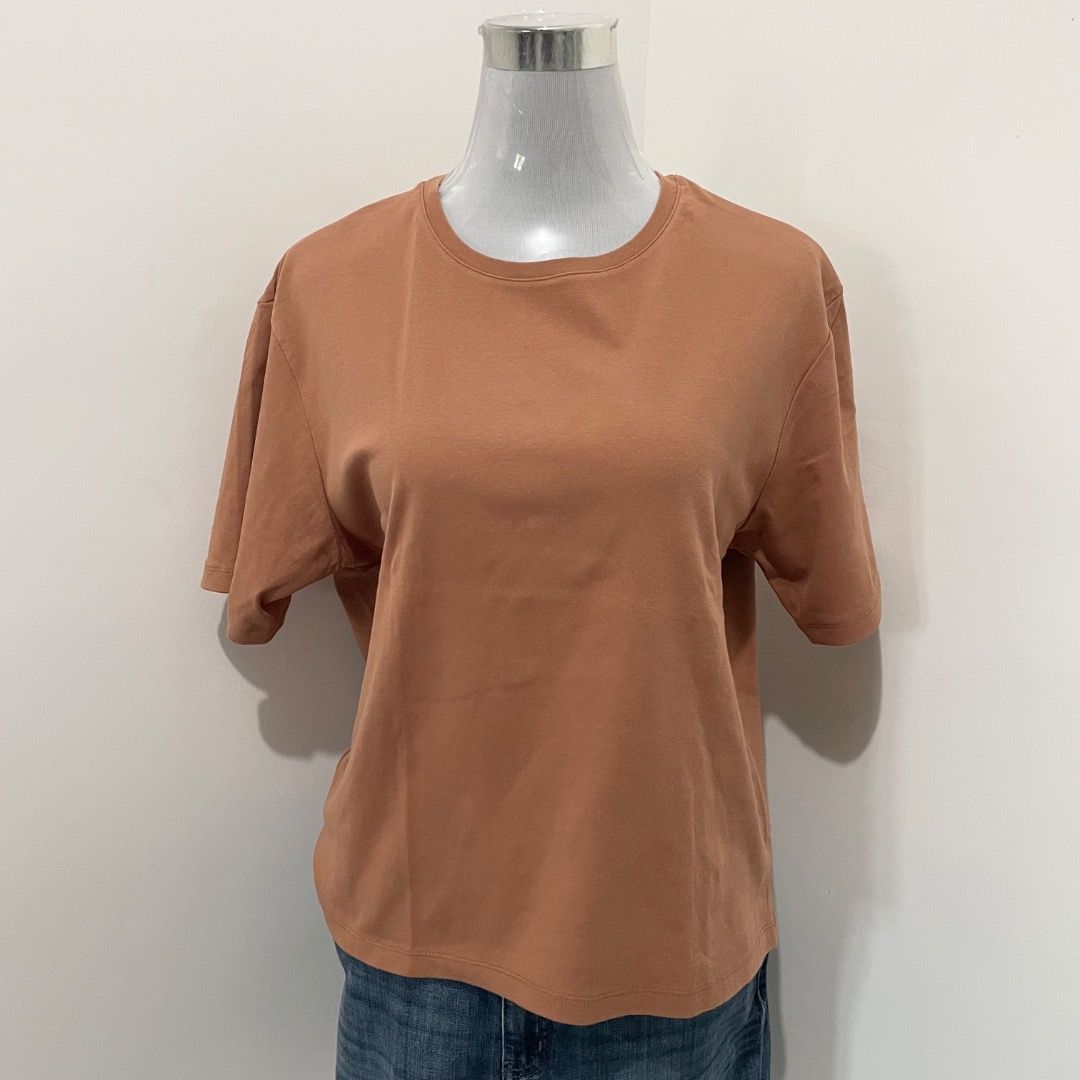 M-L All About Tees Choco Brown Shirt (Category: Shirts) located in Bacolor. Submitted by chicn_classy (Listing ID 1439002391, Image 3). Description: .