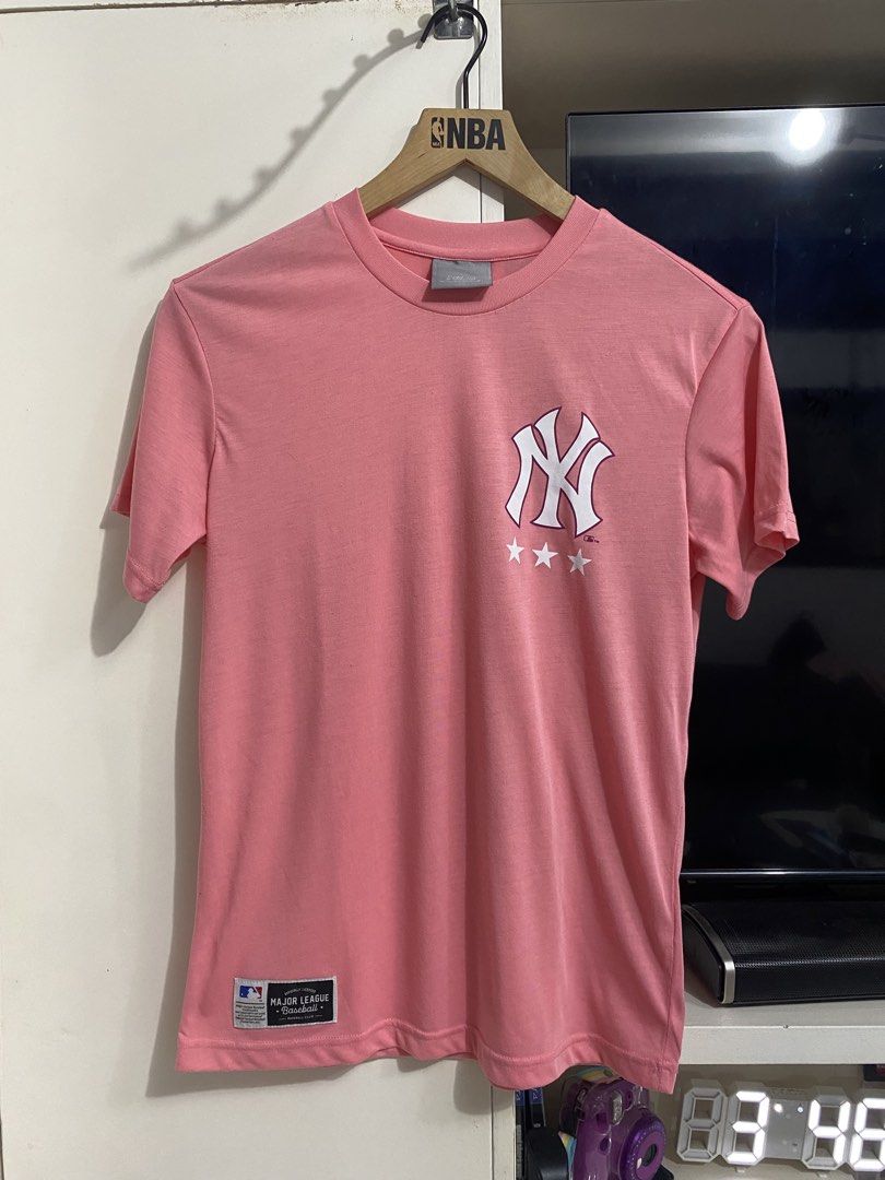 MLB NY tshirt (Category: Tshirts & Polo Shirts ) located in Santa Maria. Submitted by jordangail (Listing ID 1438955664, Image 1). Description: MLB NY tshirt 95 on tag 20x26 Excellent condi 9.8/10 No issue Mine na Gcash Jnt God bless.