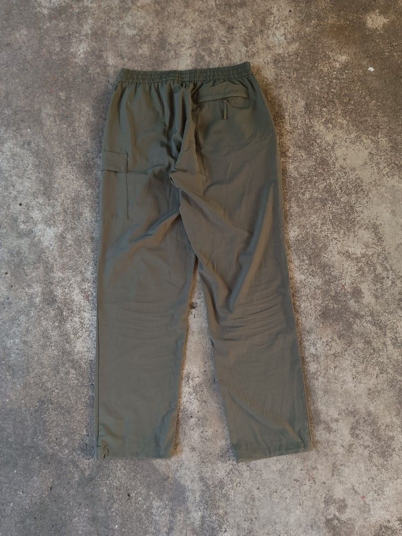 Mont-bell utility hiking/trekking pants (Category: Trousers) located in Davao. Submitted by hisdef (Listing ID 1438997216, Image 2). Description: mont Bell utility hiking/ trekking pants Condition-like new issue- none Dimensions in inches waistline-30 up to 36 outseam or length-40 inseam-30 frontrise-13 thigh-13 knee-10 hem-7 adjustable.