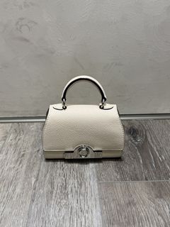 （分類：）位於 。 由 diva_luxury 提交（商品編號 1438916935，圖片 1）。簡介： 。