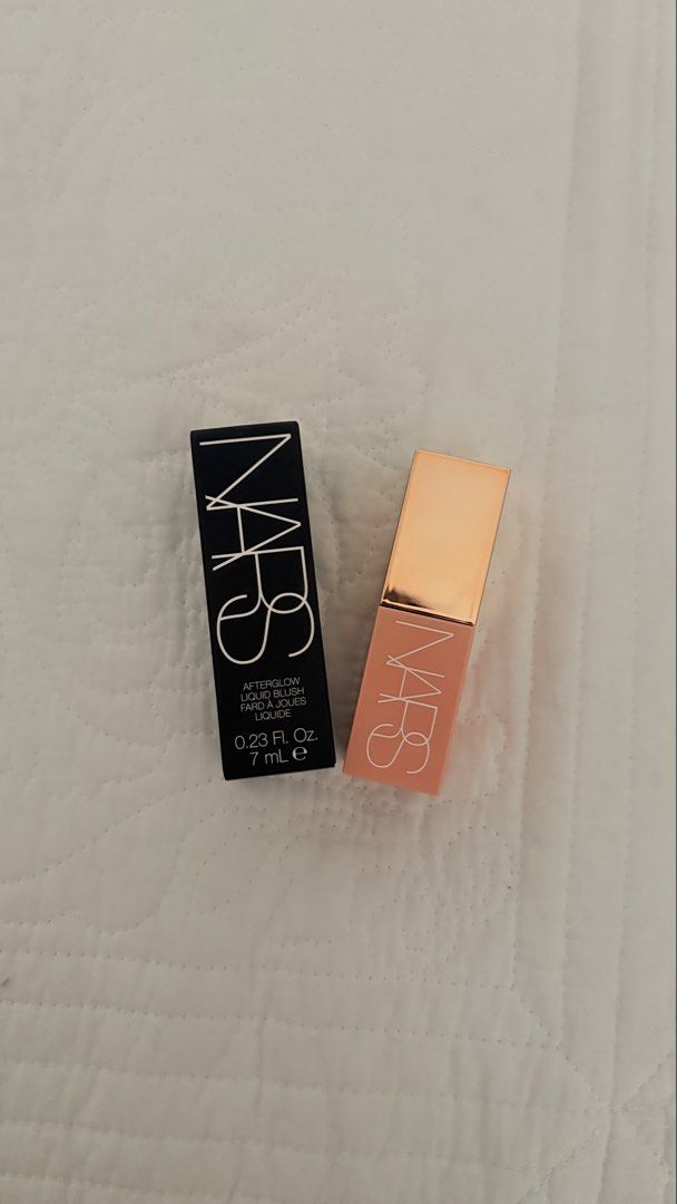 Nars Afterglow Liquid Blush - Dolce Vita (Category: Makeup) located in Makati City. Submitted by leilei10 (Listing ID 1439064018, Image 1). Description: Brand New NARS Afterglow Liquid Blush in DOLCE VITA - never been opened, never been used - Brand new and bought in the States just this May 🇺🇸 RFS: I have too much blushes MOP: Gcash Shipping: fee shouldered by the buyer.