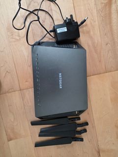 Netgear Router with Antennas464008627472322560