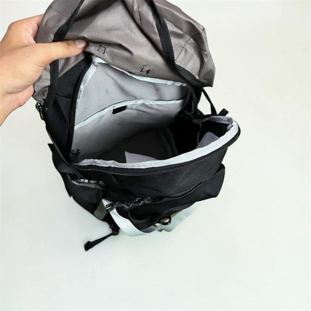 NIKE ACG BACKPACK (Category: Strollers) located in Manila. Submitted by scarlett_hope (Listing ID 1438966255, Image 3). Description: .