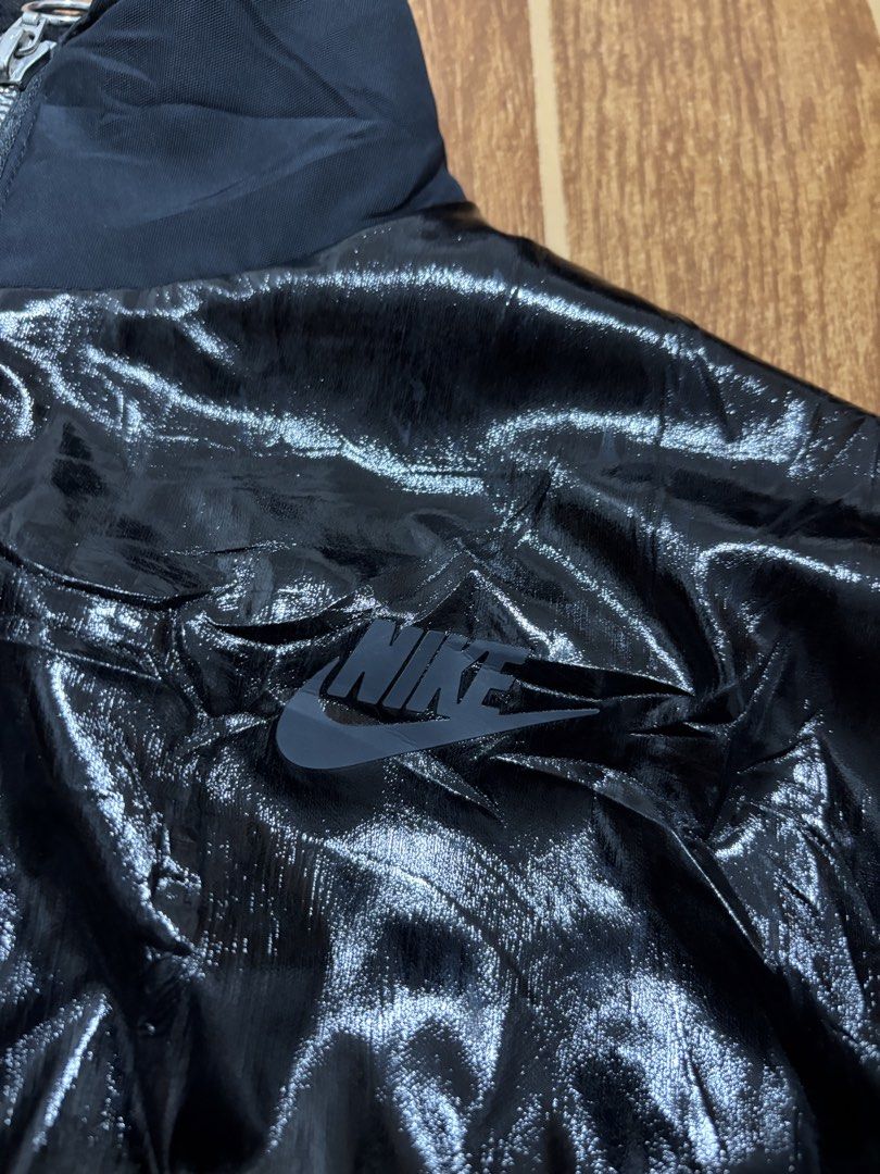 Nike womens Icon Clash Synthetic Jacket (Category: Activewear) located in Tarlac. Submitted by jekzxkie (Listing ID 1439053312, Image 3). Description: Nike womens Icon Clash Synthetic Jacket 750 L-22 W-24 No Issue.