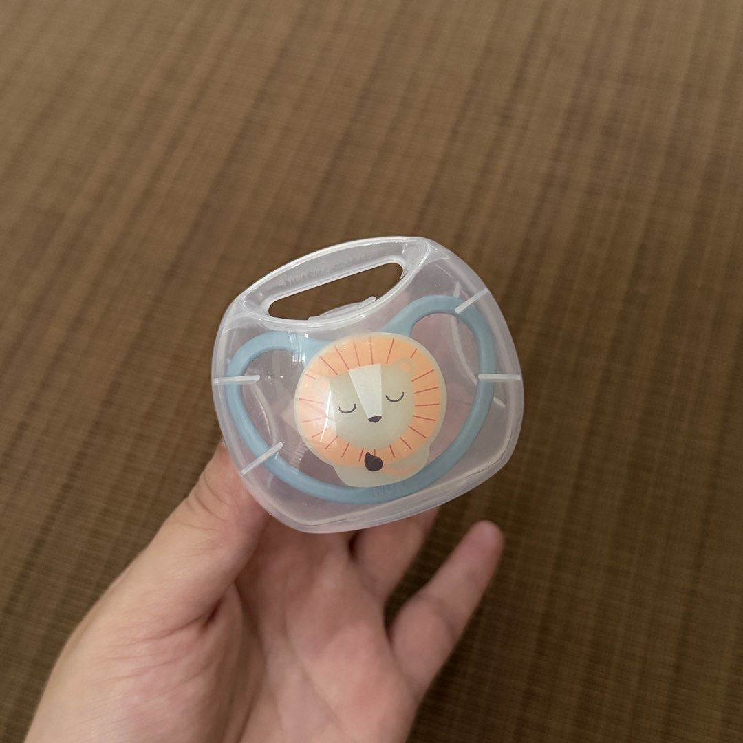 NUK Pacifier 18-36m (Category: Soothers & Pacifiers) located in Manila. Submitted by tzui.dclutter (Listing ID 1439014389, Image 2). Description: Tried only! RFS: Baby refuses pacifier For 18-36m Shipping via lalamove/grab or gogoexpress Location: Valenzuela City.