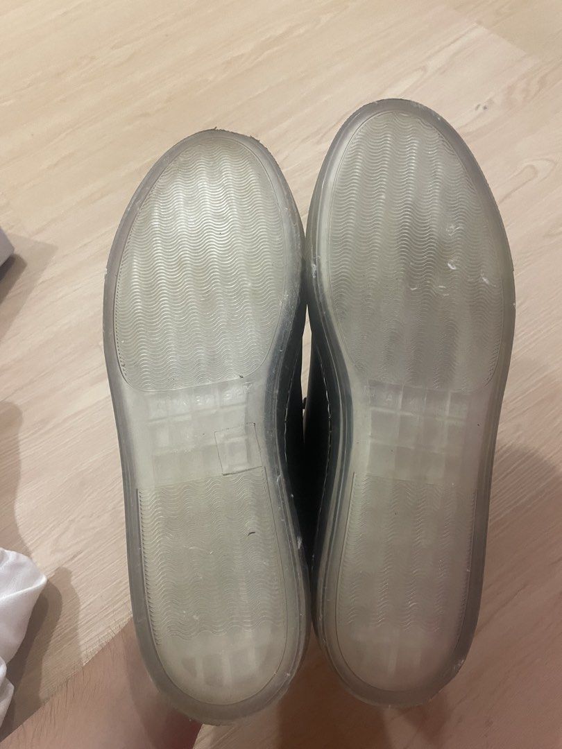 Oliver Cabell Low 1 Black Ghost (Category: Sneakers) located in Manila. Submitted by bedlambuzz (Listing ID 1439003622, Image 3). Description: Complete with box and shoe bag Worn 2 times, sole still icy.