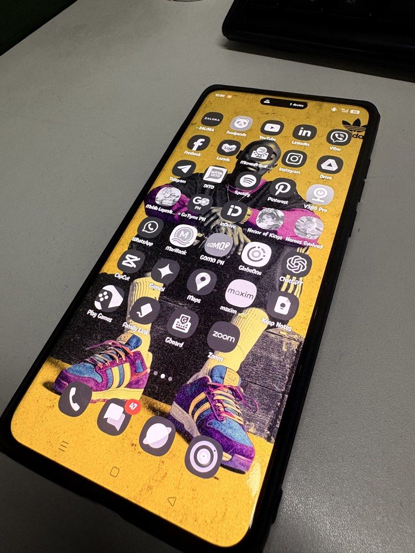 Oneplus 13 (Category: OnePlus) located in Manila. Submitted by nikevtrey43864 (Listing ID 1438925708, Image 2). Description: 12gb ram 256 gb rom openline color os complete set.