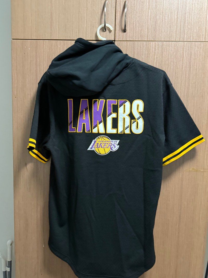[Original] Mitchell & Ness LA Lakers Button Up With Hood - Size L (Category: Hoodies) located in Manila. Submitted by ruthbeer_ (Listing ID 1439037048, Image 3). Description: .