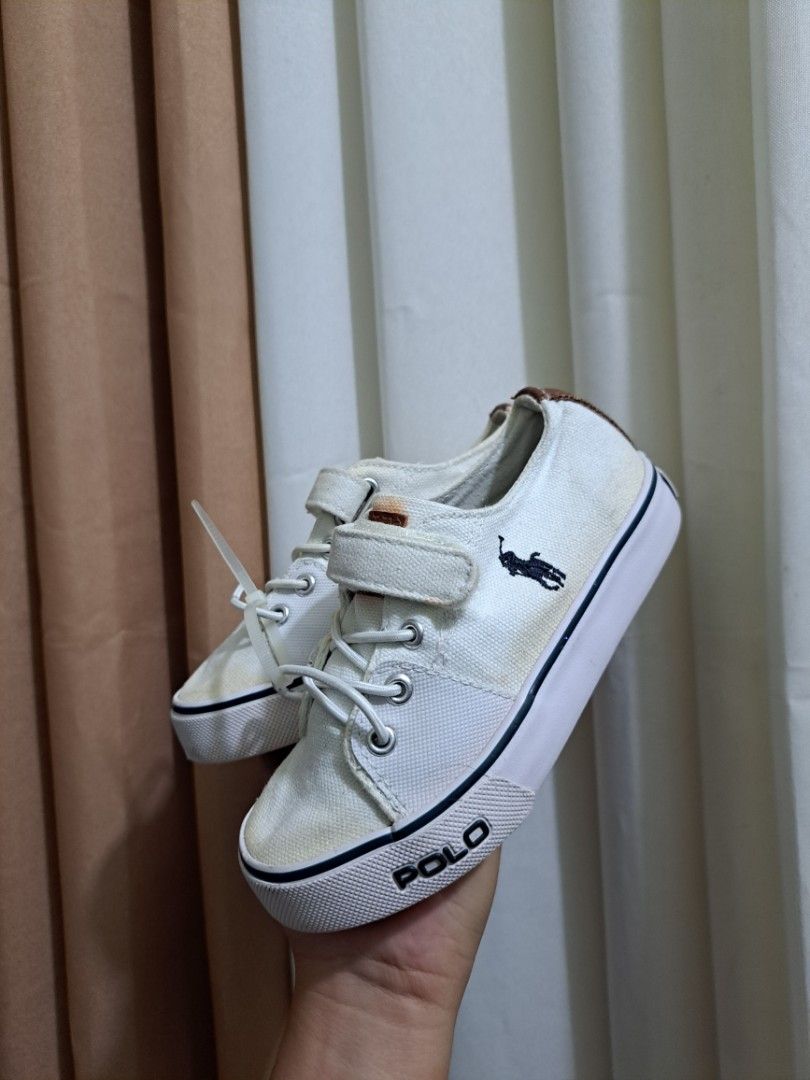 399 Original polo shoes,for kid (Category: Babies & Kids Fashion) located in Quezon City. Submitted by kimlynandaya (Listing ID 1438994229, Image 3). Description: Original shoes,for kid brand polo sizes us:9 uk:8½ eur:25.5 cm:16.