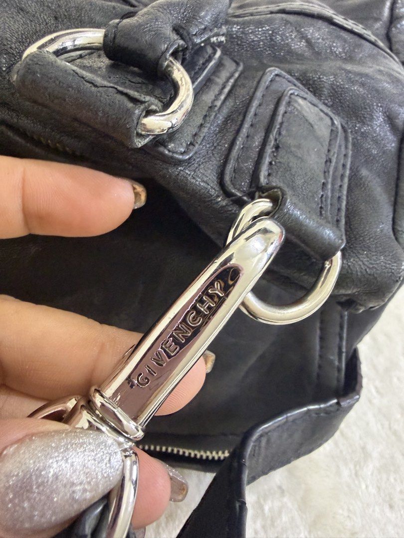 Pandora Givenchy (Category: Luxury Bags & Wallets) located in Cebu City. Submitted by cloverseven23 (Listing ID 1438950456, Image 3). Description: med sized.
