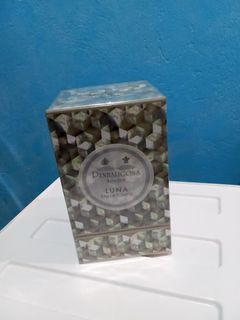 (Category: ) located in . Submitted by loveperfumes (Listing ID 1439001160, Image 1). Description: .