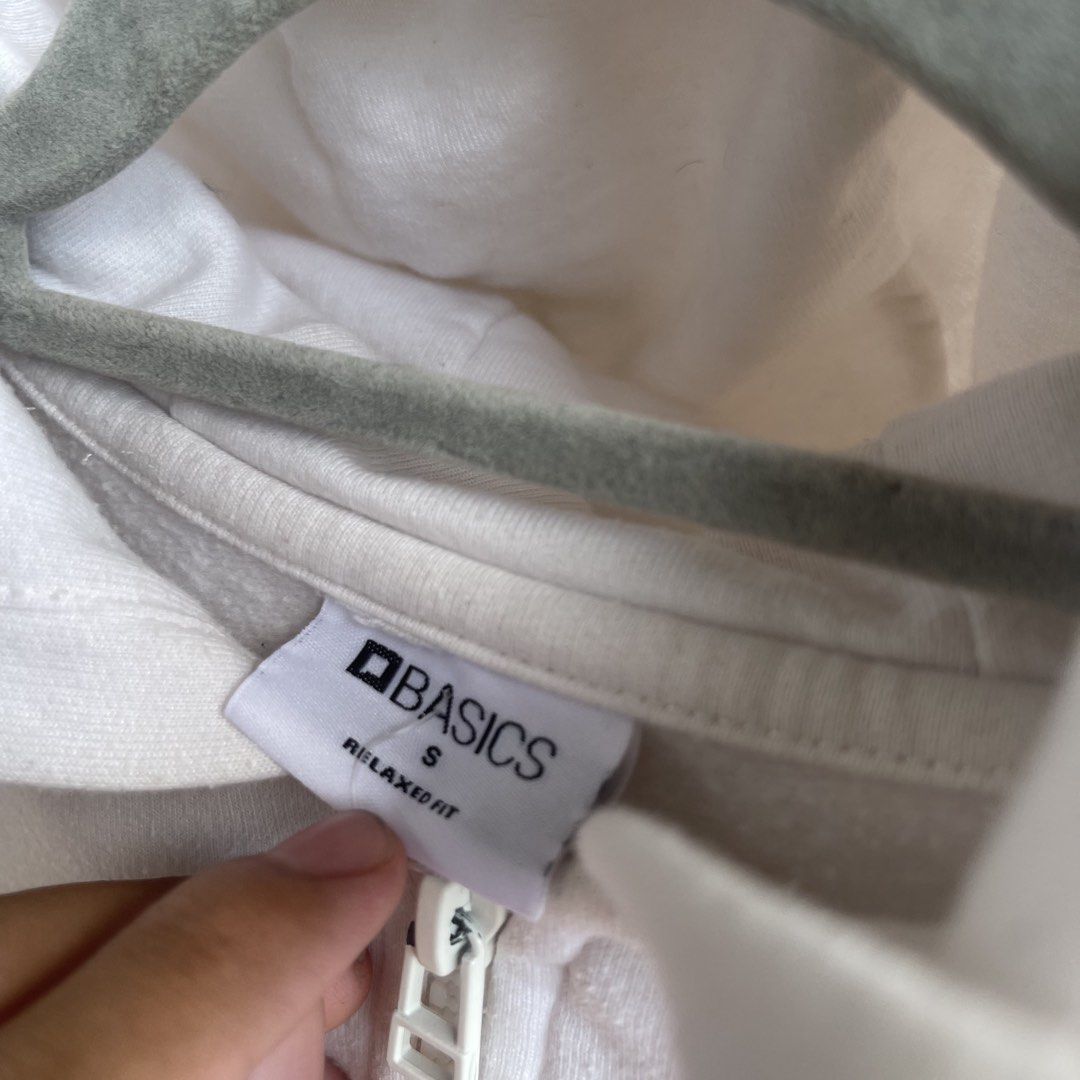 Penshoppe Jacket (Category: Coats, Jackets and Outerwear) located in Naic. Submitted by johnrell1234 (Listing ID 1438977775, Image 3). Description: Penshoppe 📐⬇️ Measurements: Width: 21” | Length: 26” | Sleeve length: 22 Color rate: 10/10 Excellent Condition No Issue .