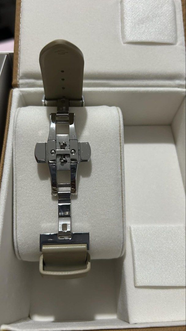 Philip Stein Signature Watch (Category: Women's Watches) located in Manila. Submitted by misslinpo (Listing ID 1438999649, Image 3). Description: FOR SALE: Philip Stein Signature Watch Elegant and timeless Selling this authentic Philip Stein watch in a beautiful neutral beige/nude silicone strap with silver-tone case. Features the brand’s signature dual-time dial design — classy, unique, and perfect for everyday wear or dressier occasions. 📌 Con