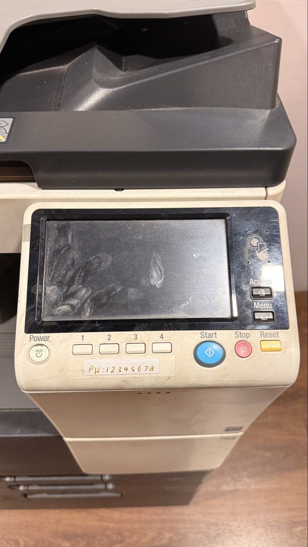 Photocopy machine459200377138063363