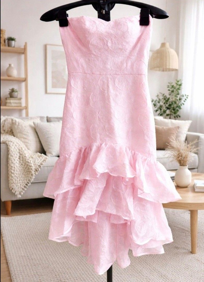 Pink cocktail dress (Category: Dresses) located in Pasig City. Submitted by temerity_16 (Listing ID 1438461450, Image 3). Description: Used once Small to Medium.