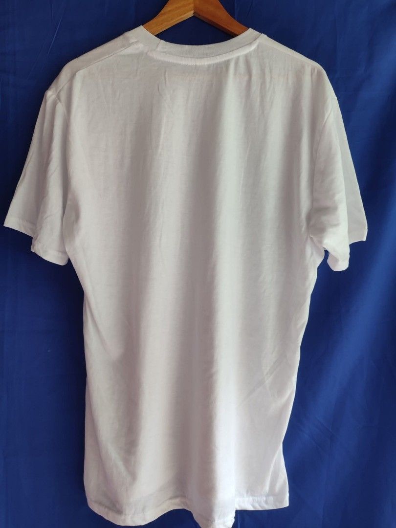 plain white oversize roundneck tshirt (Category: Tshirts & Polo Shirts ) located in Bontoc. Submitted by urthriftbff (Listing ID 1438938822, Image 3). Description: plain white oversize roundneck tshirt xl on tag sakto lng kapal no flaws, in excellent condition.