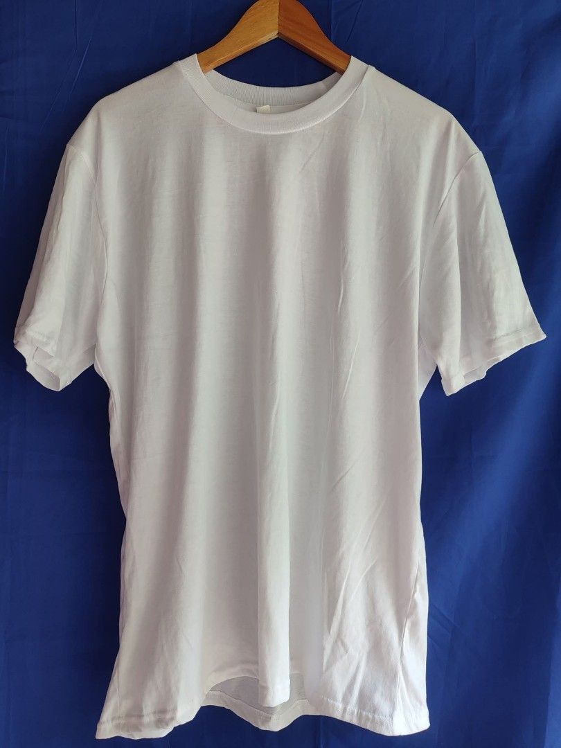 plain white oversize roundneck tshirt (Category: Tshirts & Polo Shirts ) located in Bontoc. Submitted by urthriftbff (Listing ID 1438938822, Image 1). Description: plain white oversize roundneck tshirt xl on tag sakto lng kapal no flaws, in excellent condition.